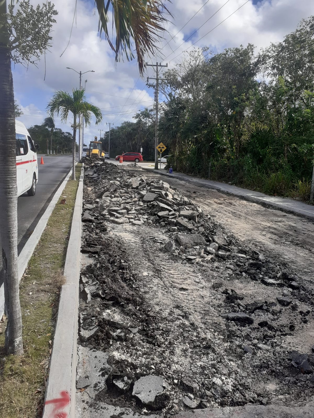 Cierran sin previo aviso carril de la carretera Costera Sur de Cozumel