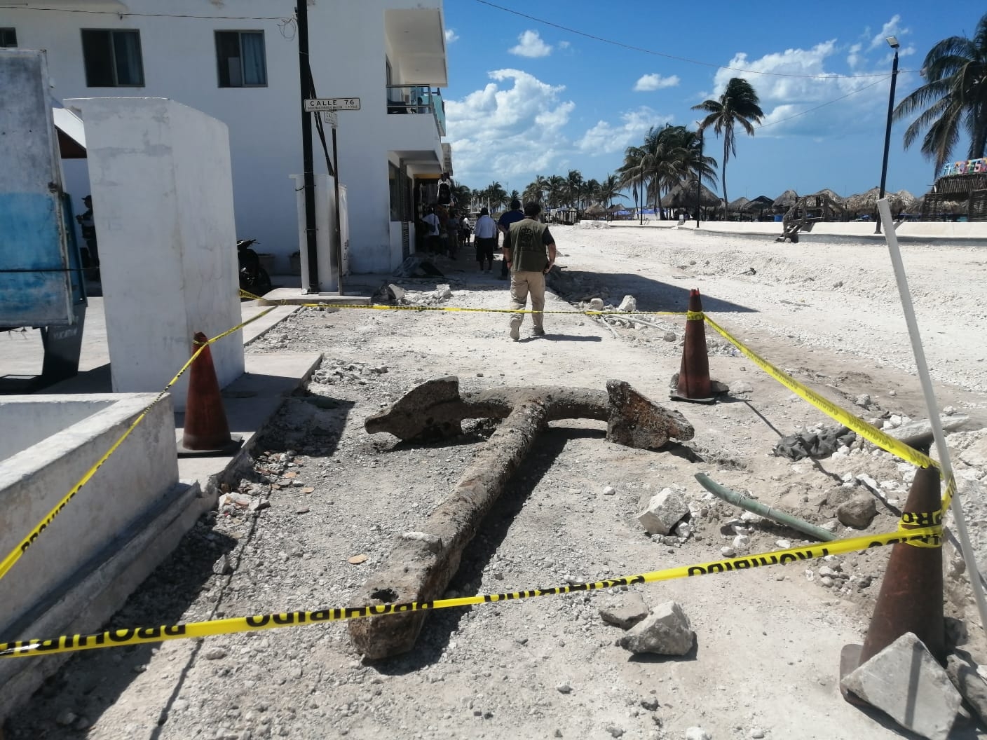 El ancla fue hallada en el malecón de Progreso