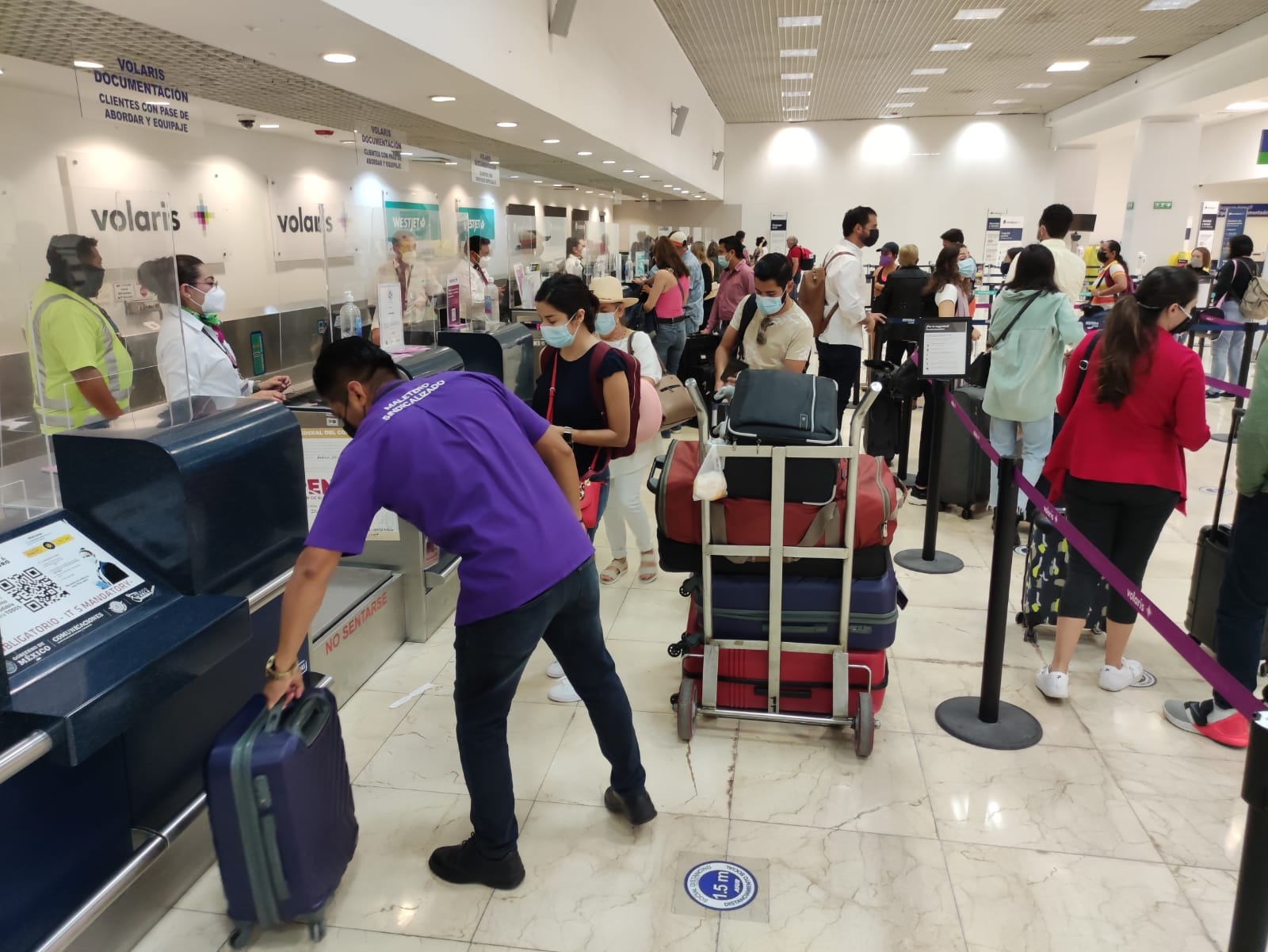 Durante los viajeros un grupo de deportistas yucatecos viajó a la Ciudad de México para participar en un torneo de futbol