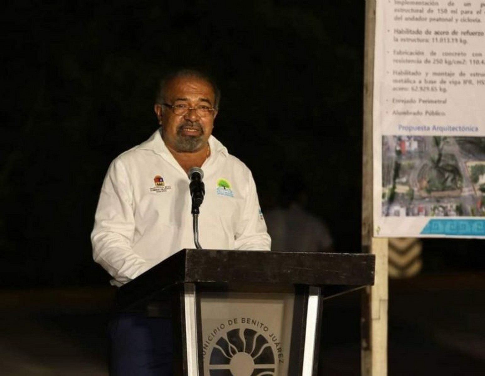 El pasado 29 de septiembre, William Conrado, secretario de Obras Públicas de Quintana Roo, compareció ante la XVI Legislatura Local