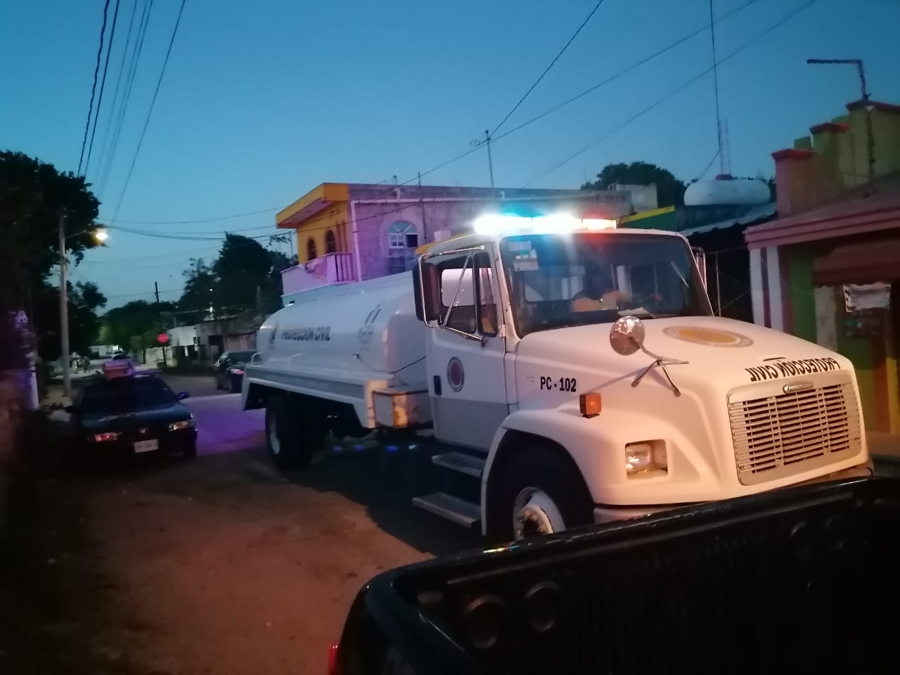 Los bomberos tuvieron que acudir a controlar el fuego