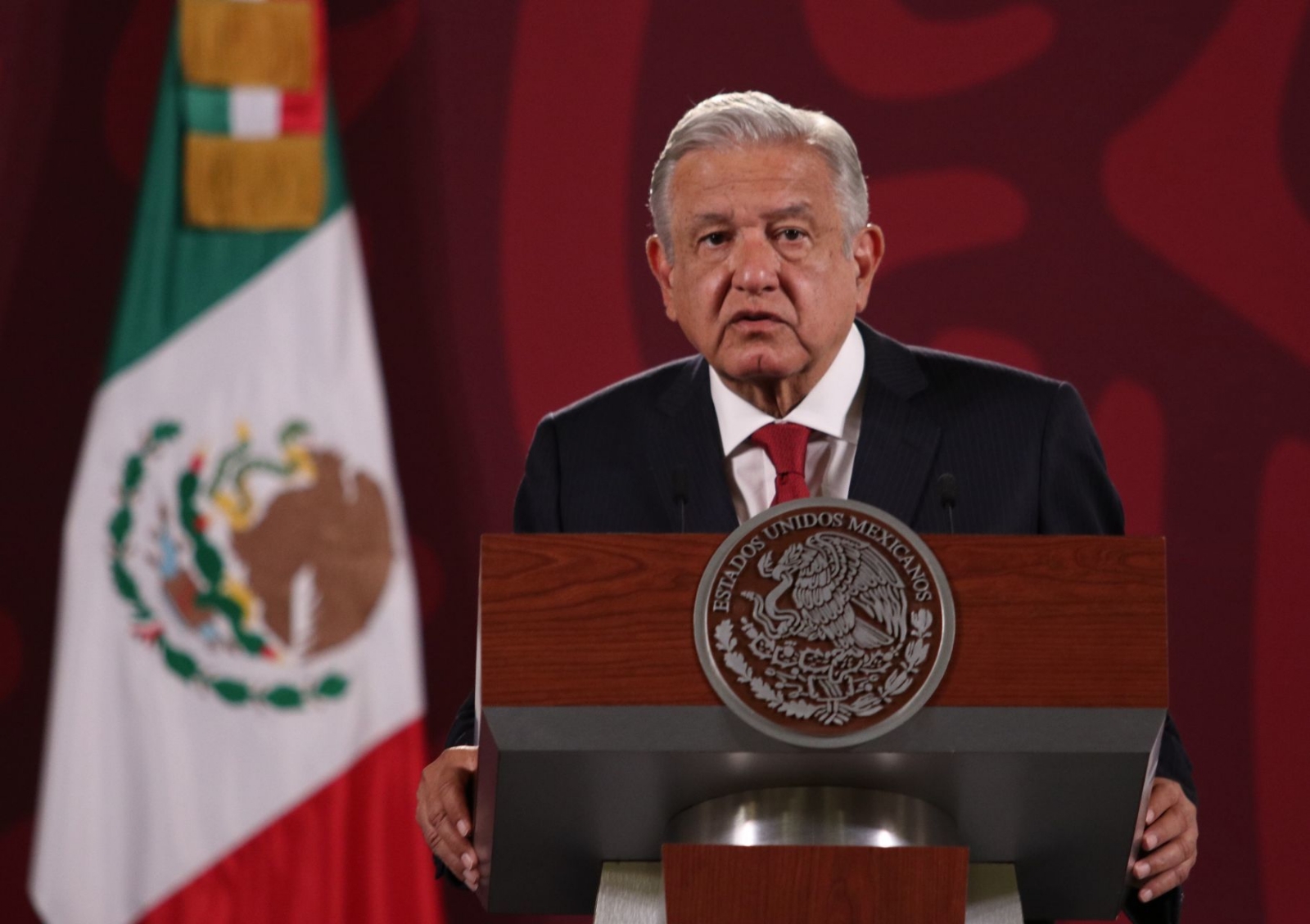 AMLO extendió su pésame a familiares y amigos por el fallecimiento de Don Rogerio Azcárraga Madero