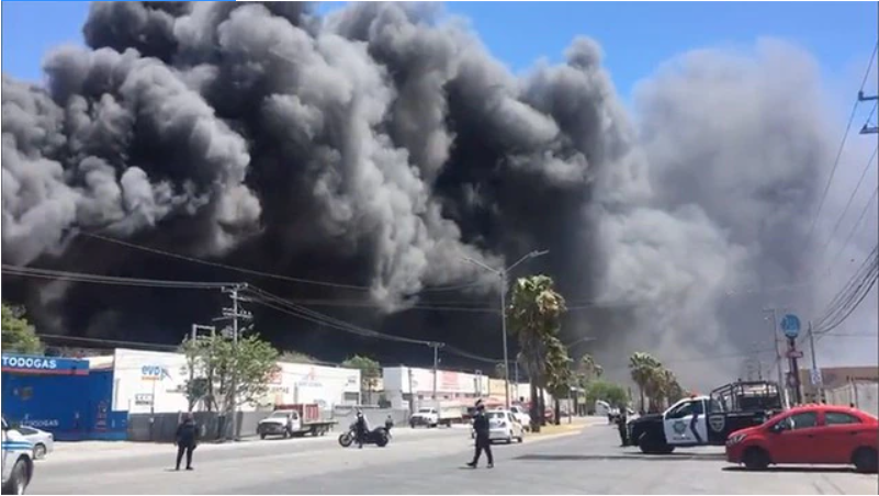 Hasta ahora no hay reporte de personas heridas; el incendio es en le parque industrial El Milagro