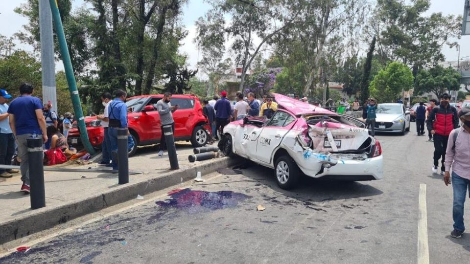 Camión se queda sin frenos y provoca carambola en Insurgentes Sur; hay 11 heridos