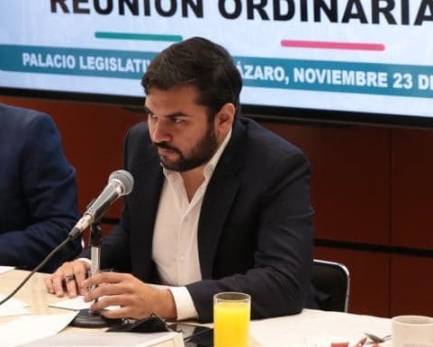 Según la Plataforma Nacional de Transparencia es dueño de un local comercial de 2 millones de pesos