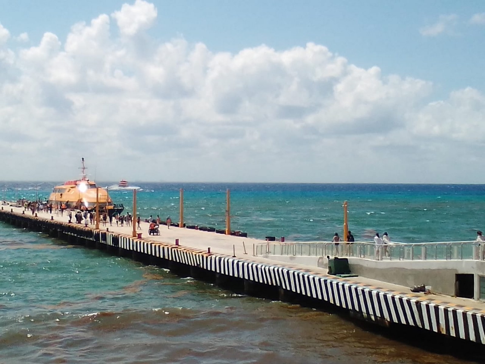 La Terminal Marítima de Playa del Carmen presentó un incremento en turistas que buscan cruzar hacia la Isla de Cozumel en Semana Santa