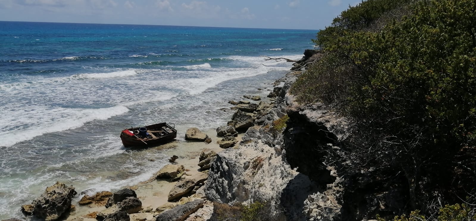 Fueron vecinos del fraccionamiento Fovissste los que dieron aviso a la Policía de Isla Mujeres sobre el arribo de indocumentados a la ínsula