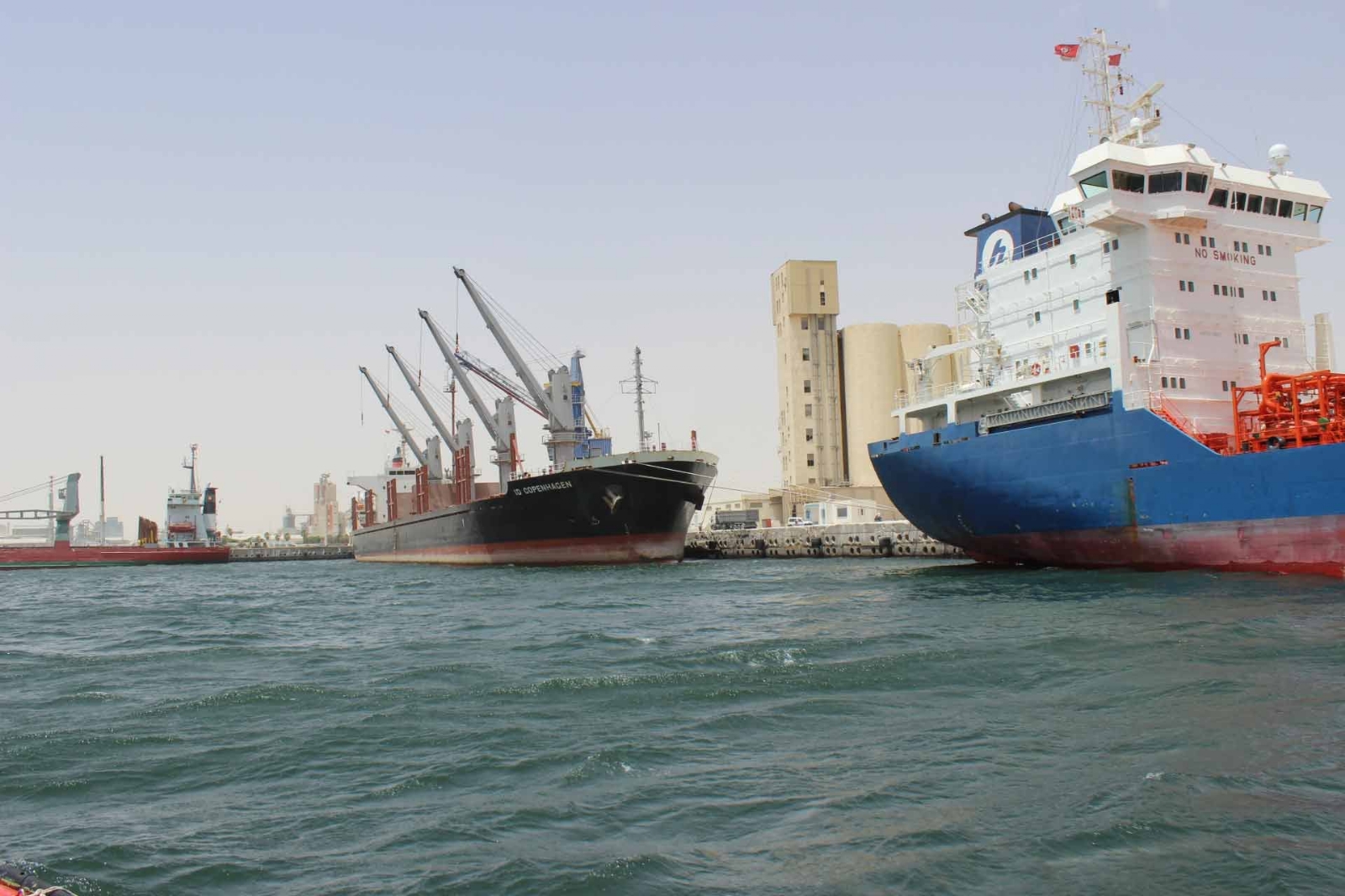 Hasta el momento las autoridades no reportan ninguna fuga de combustible en el mar