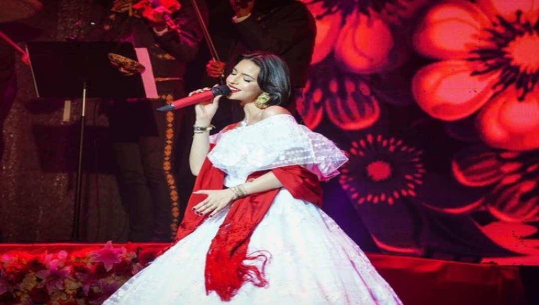 Pepe Aguilar tuvo que involucrarse para que Ángela Aguilar no se cayera del escenario