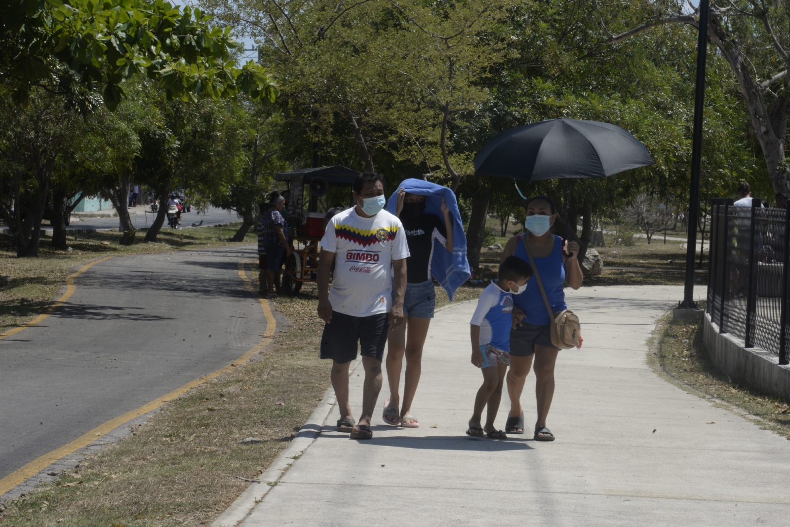 Vestir ligero ayudará a disminuir la sensación de calor en Mérida