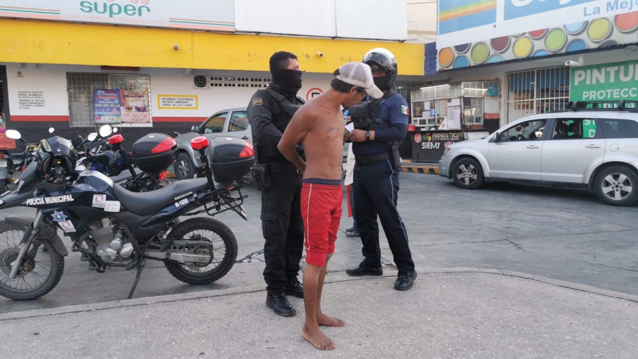 Detienen a dos hombres acusados de intento de robo en Ciudad del Carmen