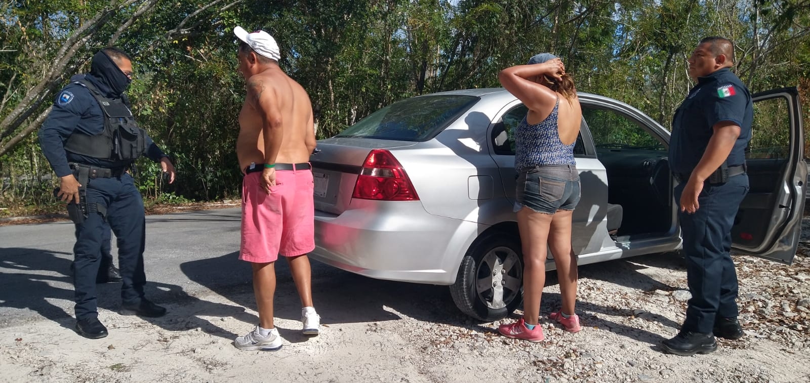 Pareja se hace pasar como turistas para robarles a extranjeros en Cozumel: VIDEO