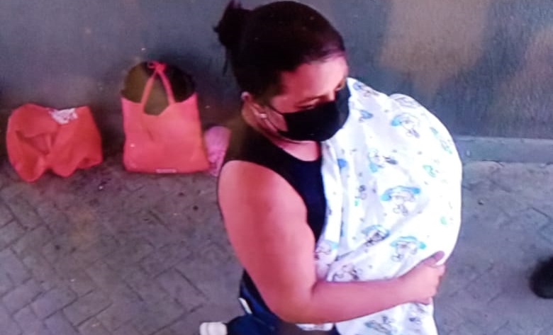 La mujer intentó sustraer al menor de un hospital del IMSS ¿, donde trabajaba. Foto: Twitter