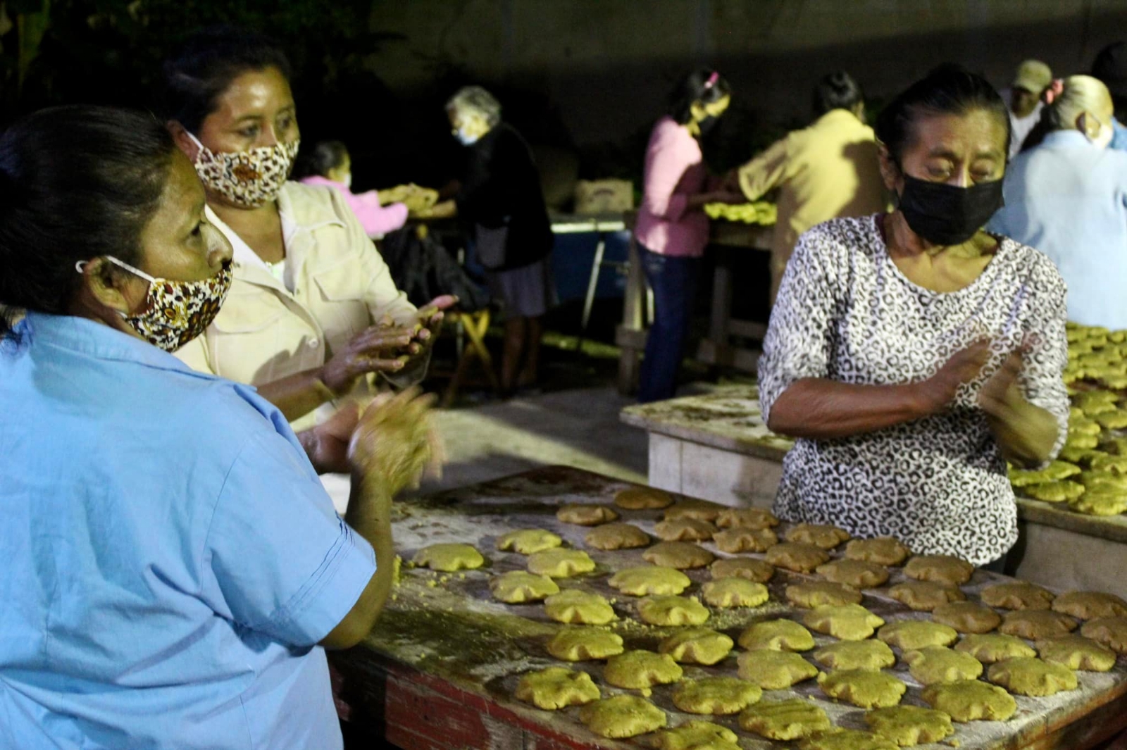 Las arepas se preparan y luego se reparten entre los asistentes en Citilcum