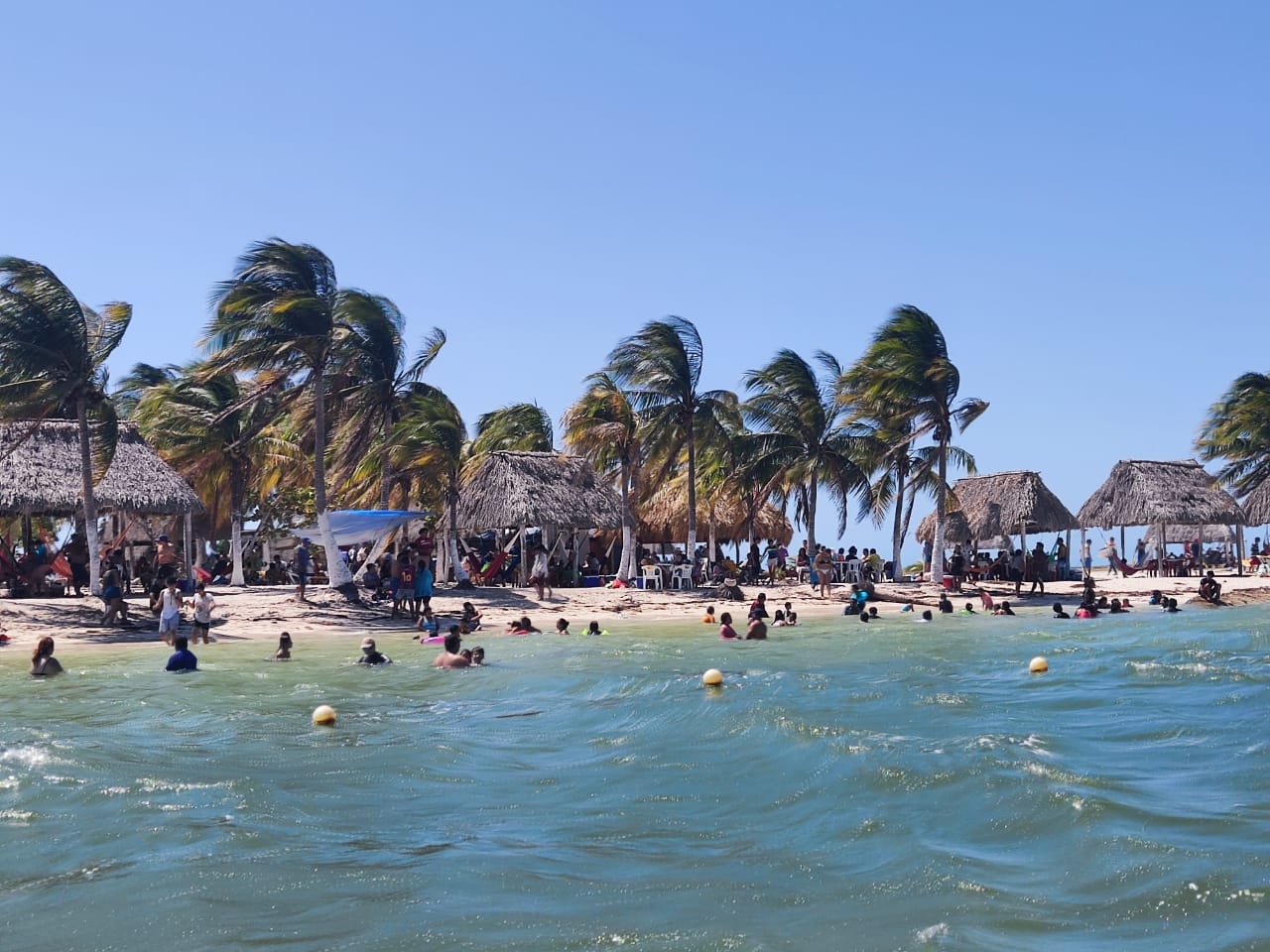 El lugar se encuentra en medio de dos importantes Reservas de la Biosfera de Yucatán, una de ellas única en el mundo