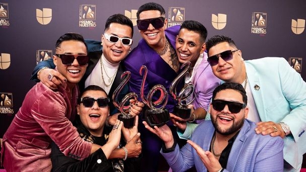 ¿Grupo Firme busca cantar en un Super Bowl?  Eduin Caz lo revela