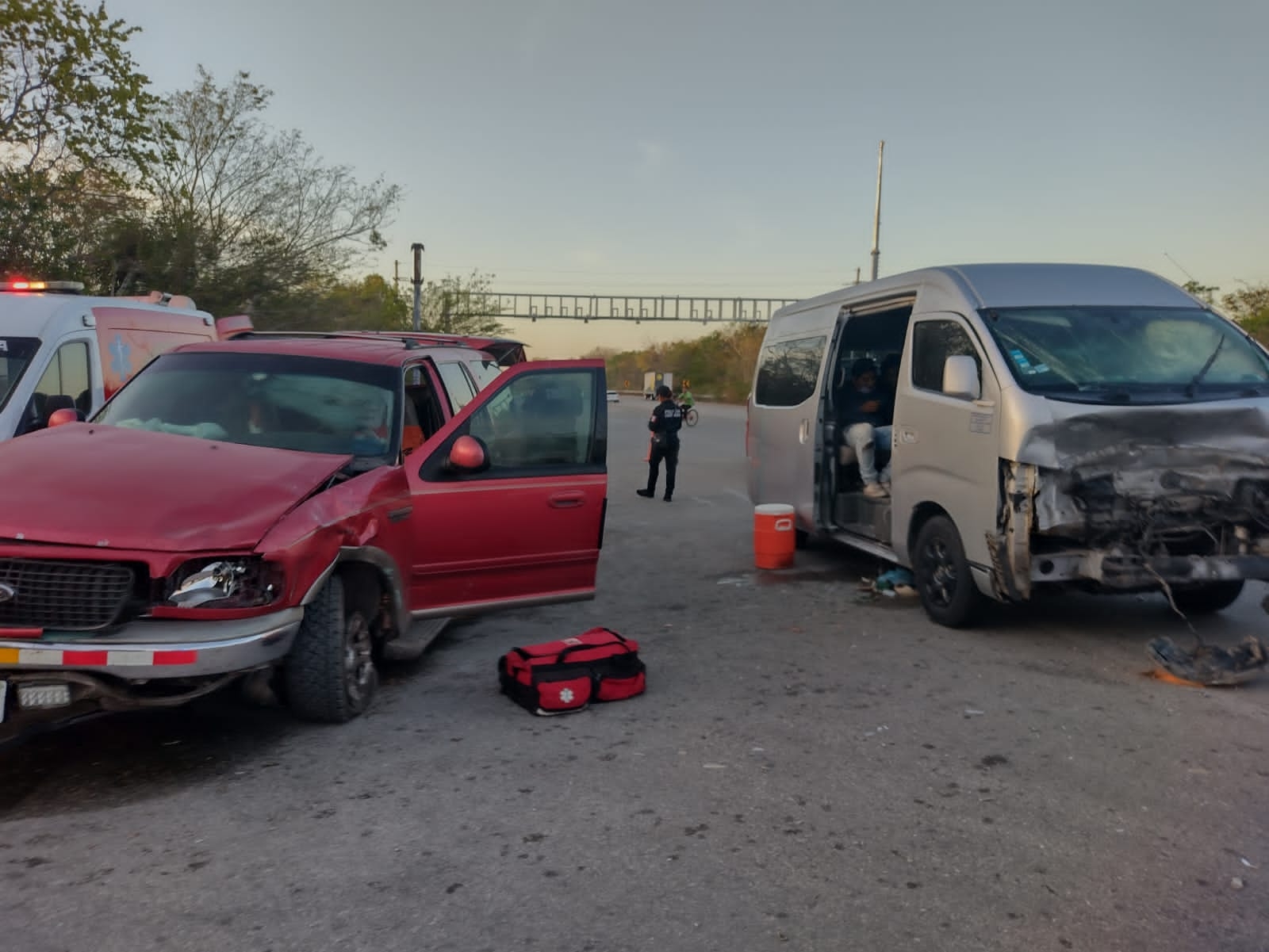 Todos los heridos en el accidente en la carretera Chemax-Cobá terminaron con golpes y contusiones