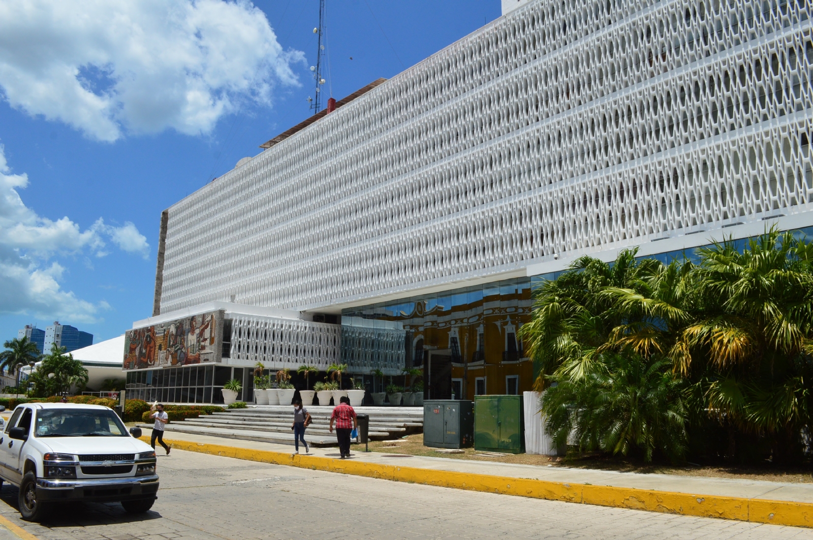 En tres meses, 90% de contratos del Gobierno de Campeche fueron por adjudicación directa