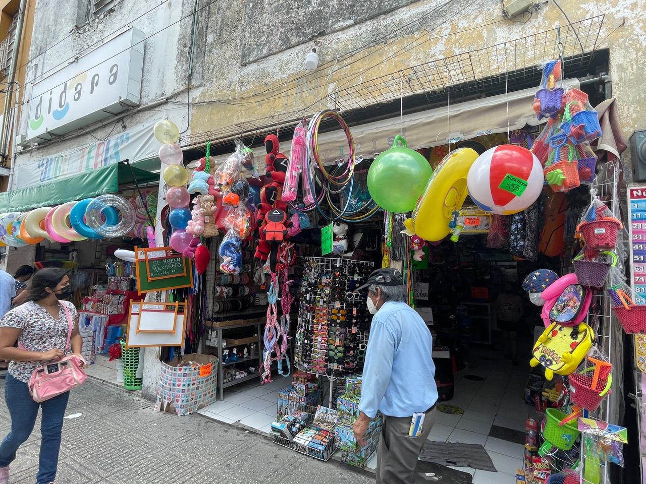 A unas horas del Día del Niño, jugueterías del Centro de Mérida lucen vacías: EN VIVO