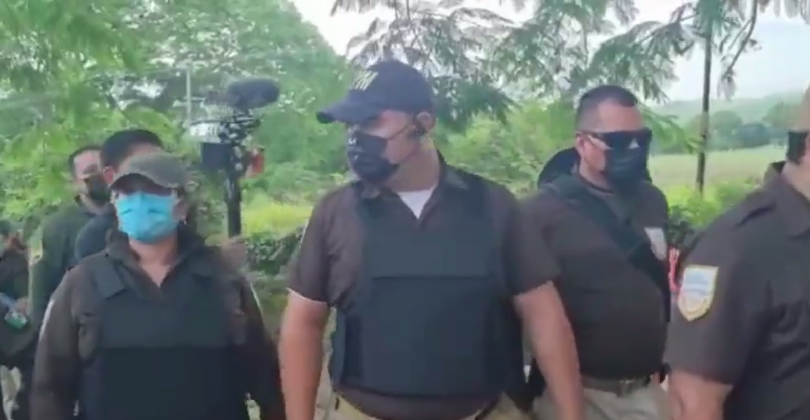 Separan de su cargo al agente de migración que agredió a un periodista en Chiapas: VIDEO