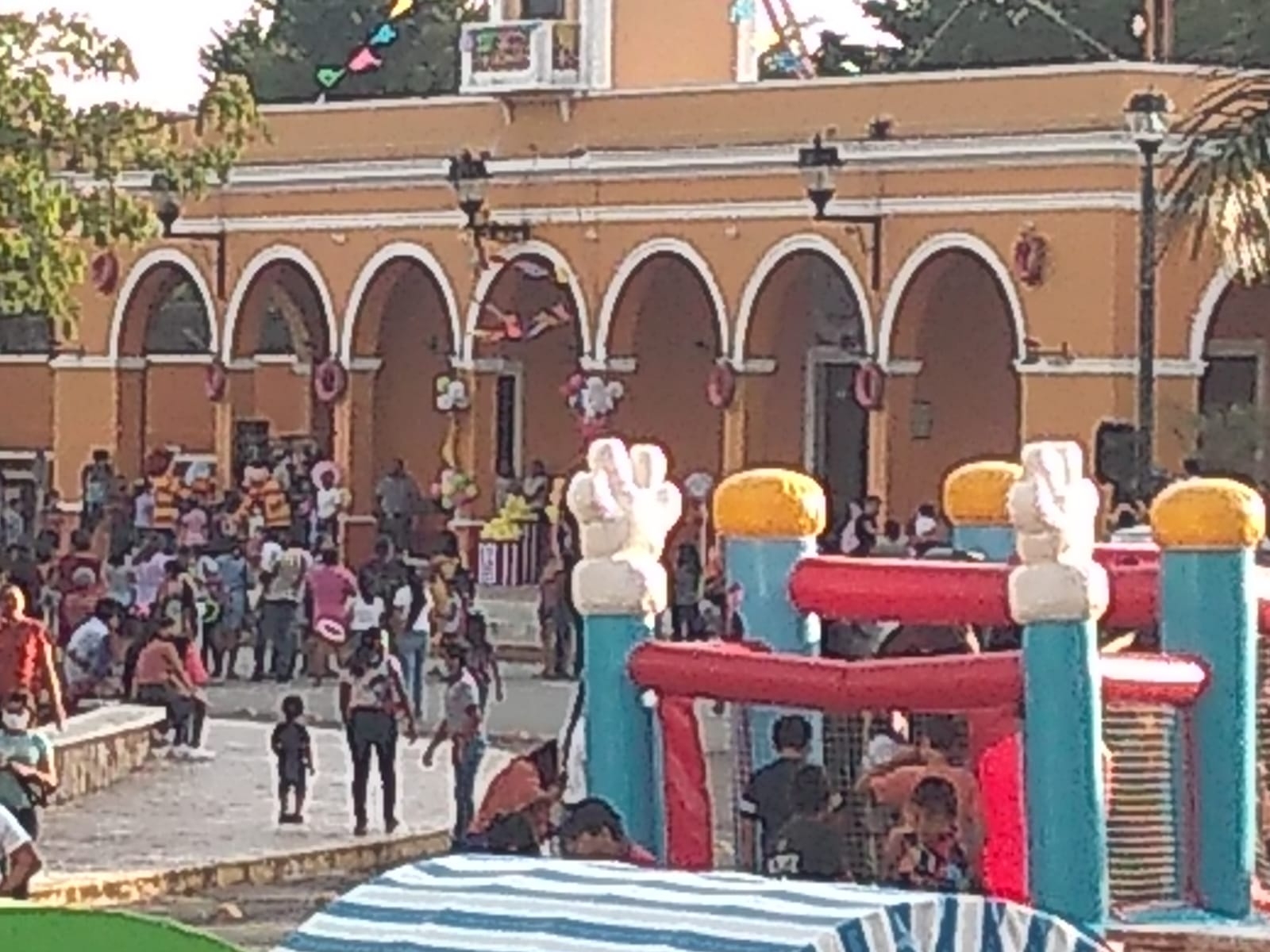 Aparte del evento, se les brindó un refrigerio y un regalo