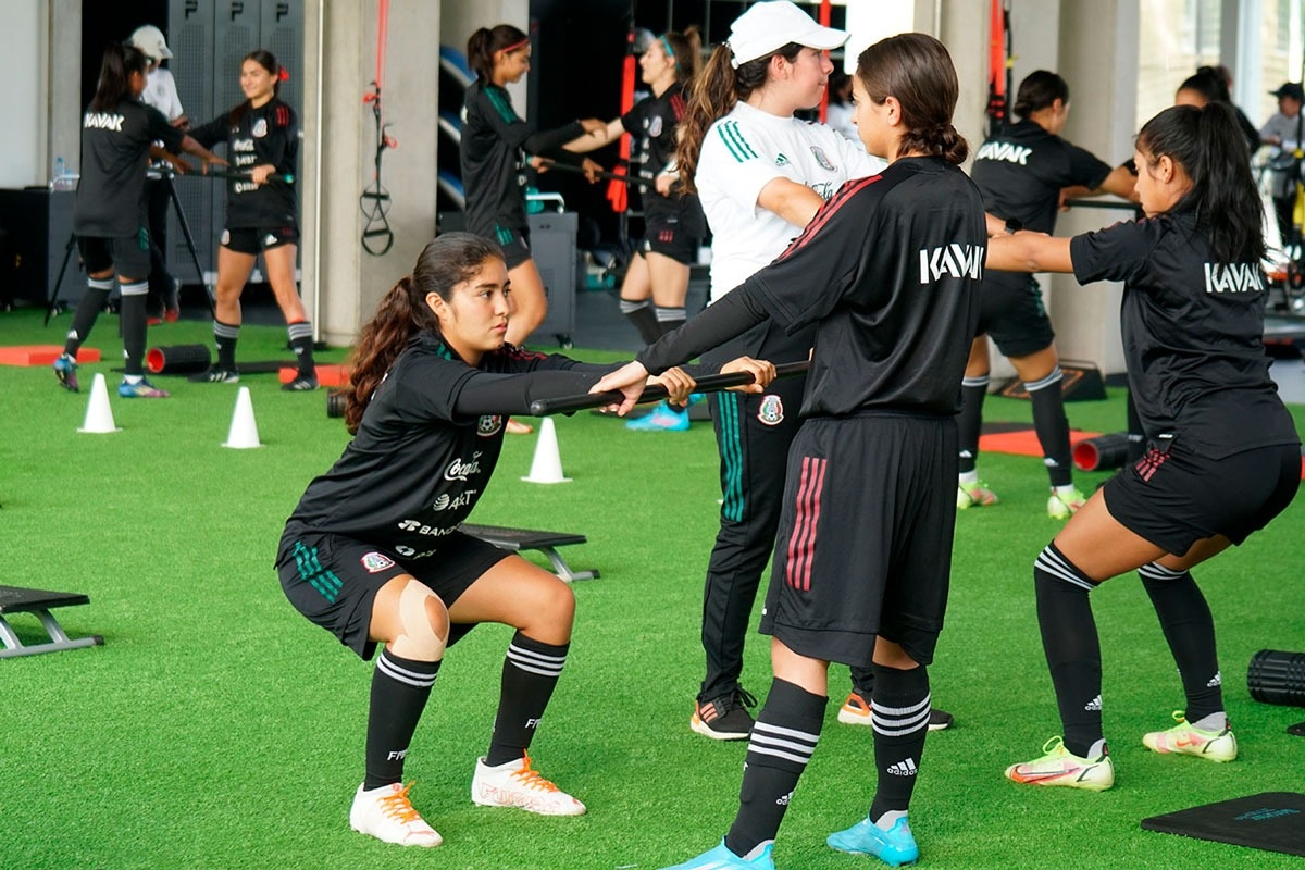 Jugadoras de Quintana Roo en concentración con la Selección Femenil de México