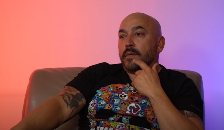 Lupillo Rivera abrió su corazón durante la entrevista con Yordi. Foto: Captura de pantalla