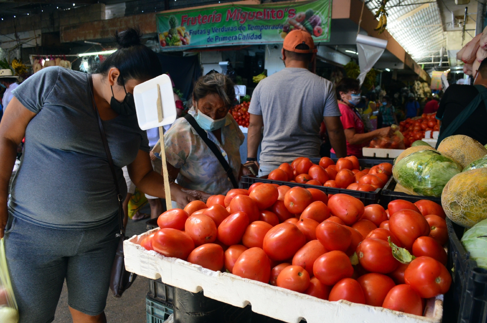 En Campeche, el sueldo que se percibe, según datos del Coneval, permite a los empleados adquirir la mayoría de los productos de la canasta básica