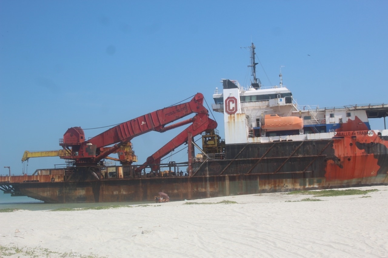 Ciudad del Carmen: Barco de Oceanografía, cuatro años de causar la erosión de la costa