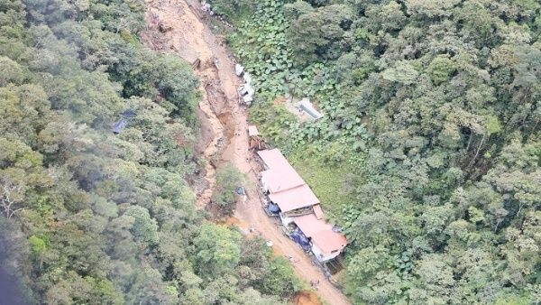 Las autoridades de Colombia han desalojada el área luego de la avalancha registrada