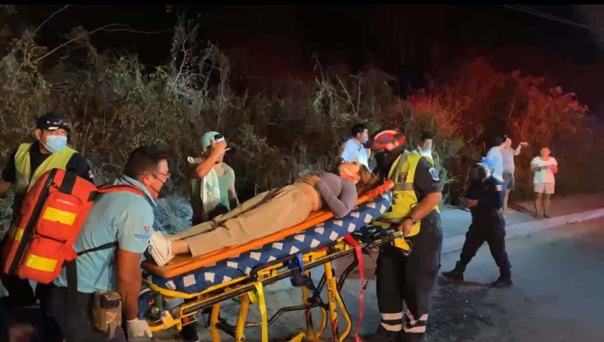 Choque entre camionetas de transporte deja a siete personas heridas en Playa del Carmen