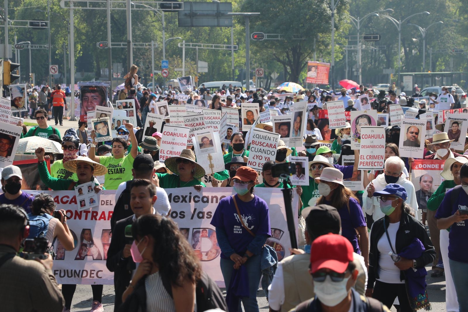 Madres de personas desaparecidas marcharon por avenida Paseo de la Reforma para exigir que sus hijos sean encontrados