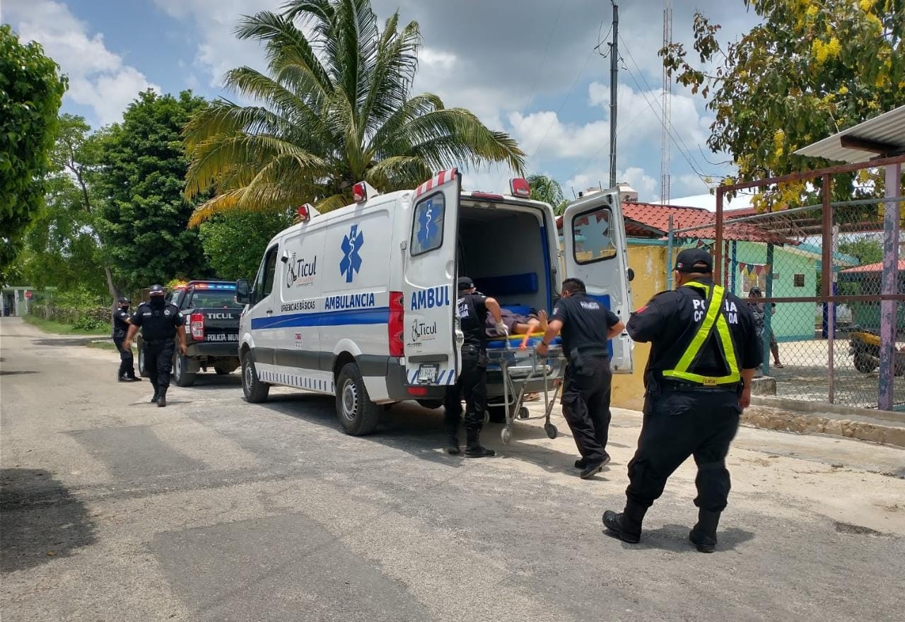 El hombre tuvo que ser trasladado a un hospital