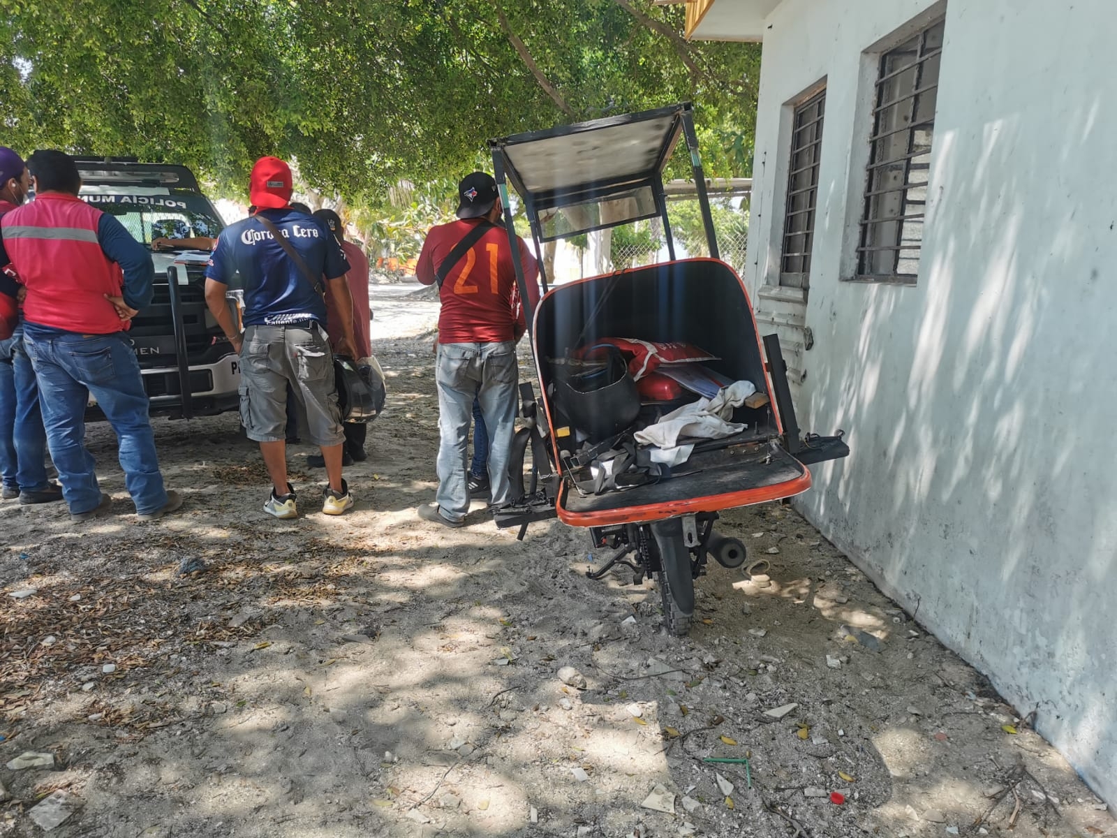 Tras casi 10 horas del robo, la motocicleta fue vista abandonada en el camino de terracería