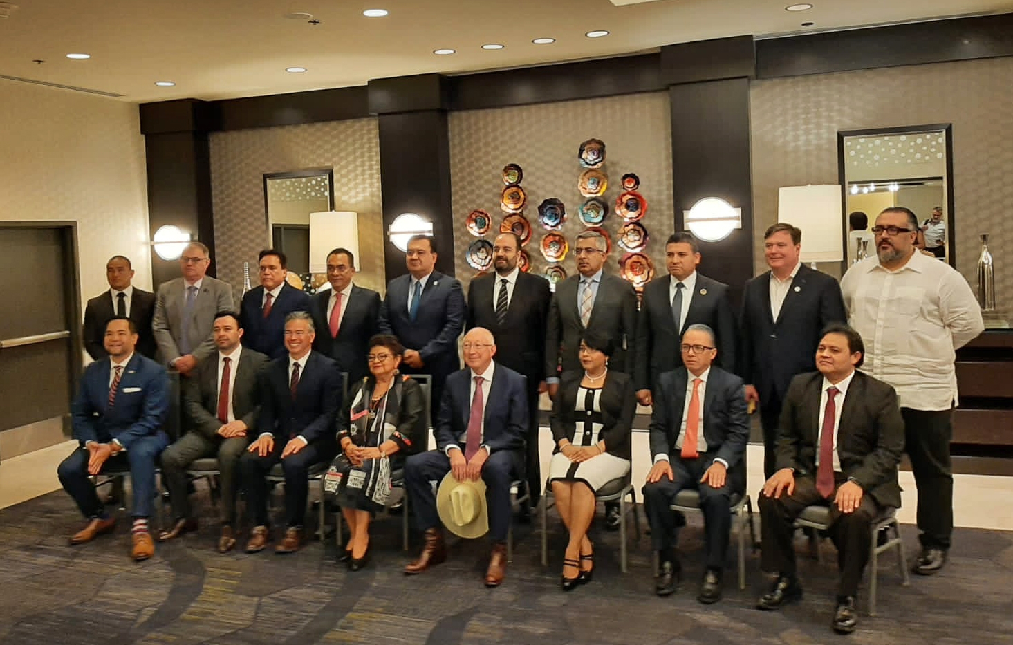 Yucatán participa en la Cumbre Binacional Estados Unidos-México en Arizona