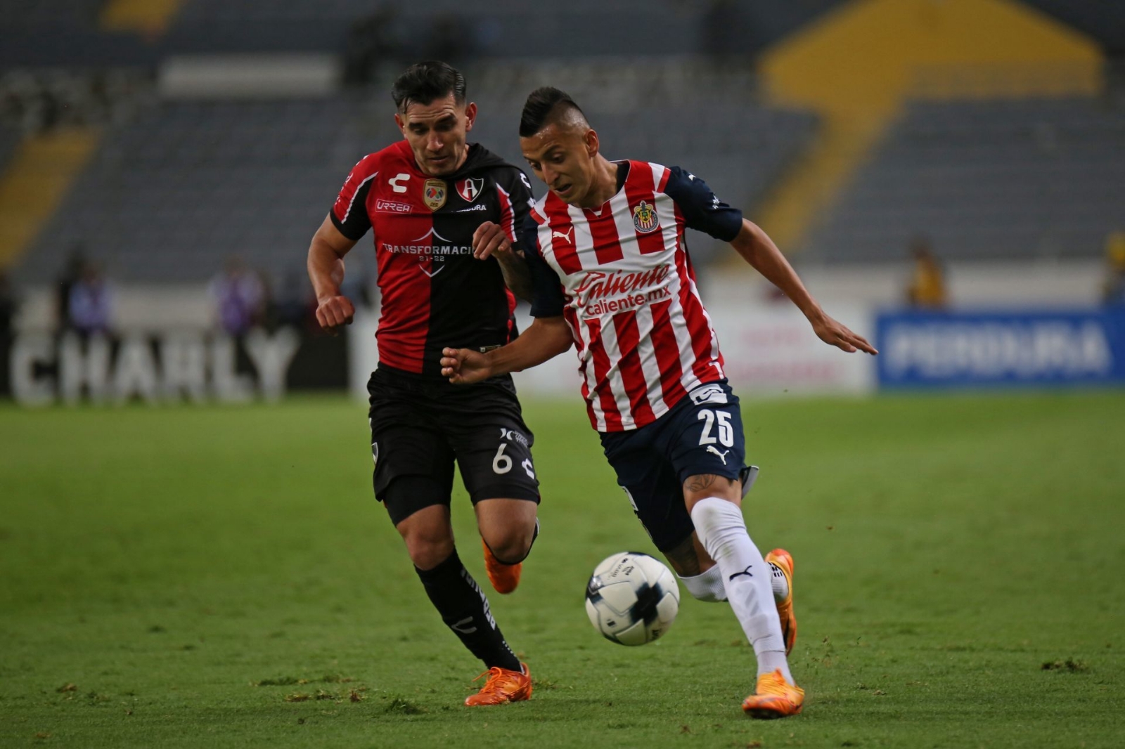 Tras vencer a Pumas en repechaje, Chivas recibirá en el estadio Akron al Atlas, partido que marcará el inicio de la liguilla para los conjuntos tapatíos.