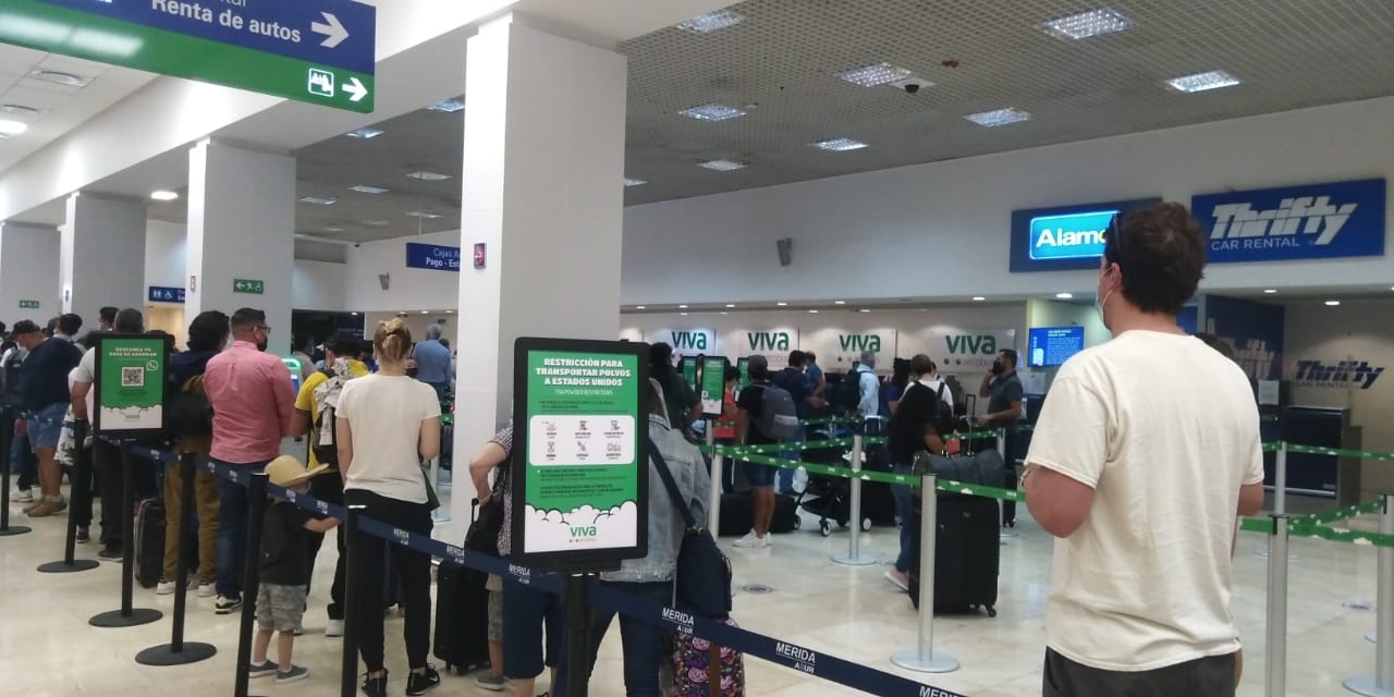 El pasajero que compró un boleto de VivaAerobús que resultó ser falso en Mérida, tuvo que gastar en adquirir uno en otra aerolínea