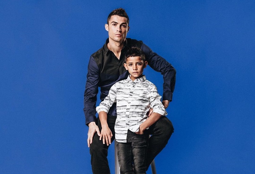 El hijo de Cristiano Ronaldo presume su impresionante físico