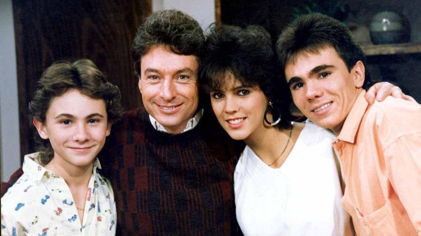 'Papá Soltero' fue una de las series más queridas y recordadas en México, aquí te contamos cómo son ahora sus hijos