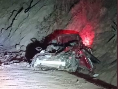 Registran derrumbe sobre automóvil en una carretera de Perú; cinco personas murieron