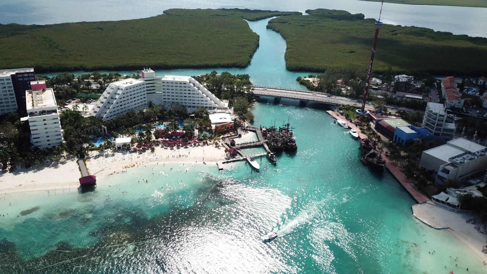 El dólar se cotizó por arriba de los 20 pesos mexicanos, según datos de la casa de cambio ubicada en el Aeropuerto Internacional de Cancún