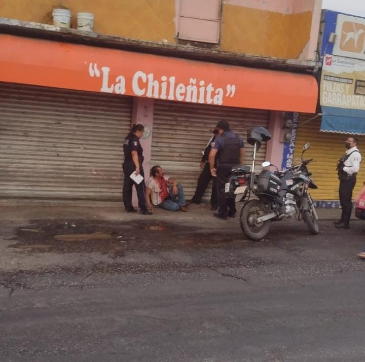 Comerciantes del mercado 'Alonso Felipe de Andrade' golpean a ladrón en Ciudad del Carmen