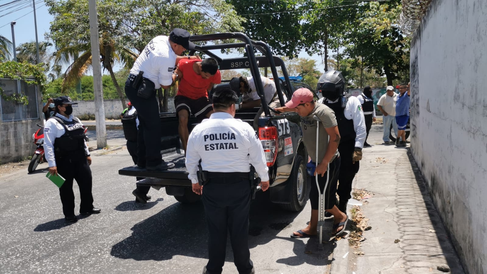 Los hombres fueron detenidos gracias a la alerta de los vecinos de la zona