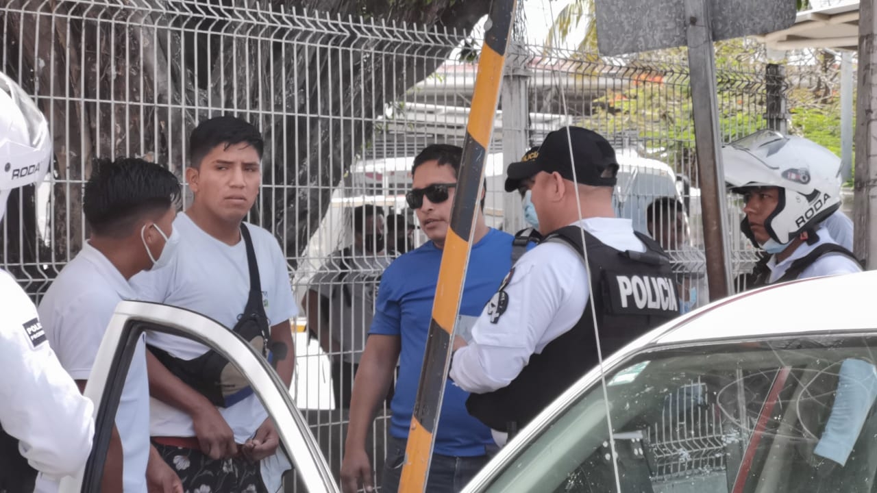 INM confunde a turistas de Perú con migrantes ilegales en Ciudad del Carmen
