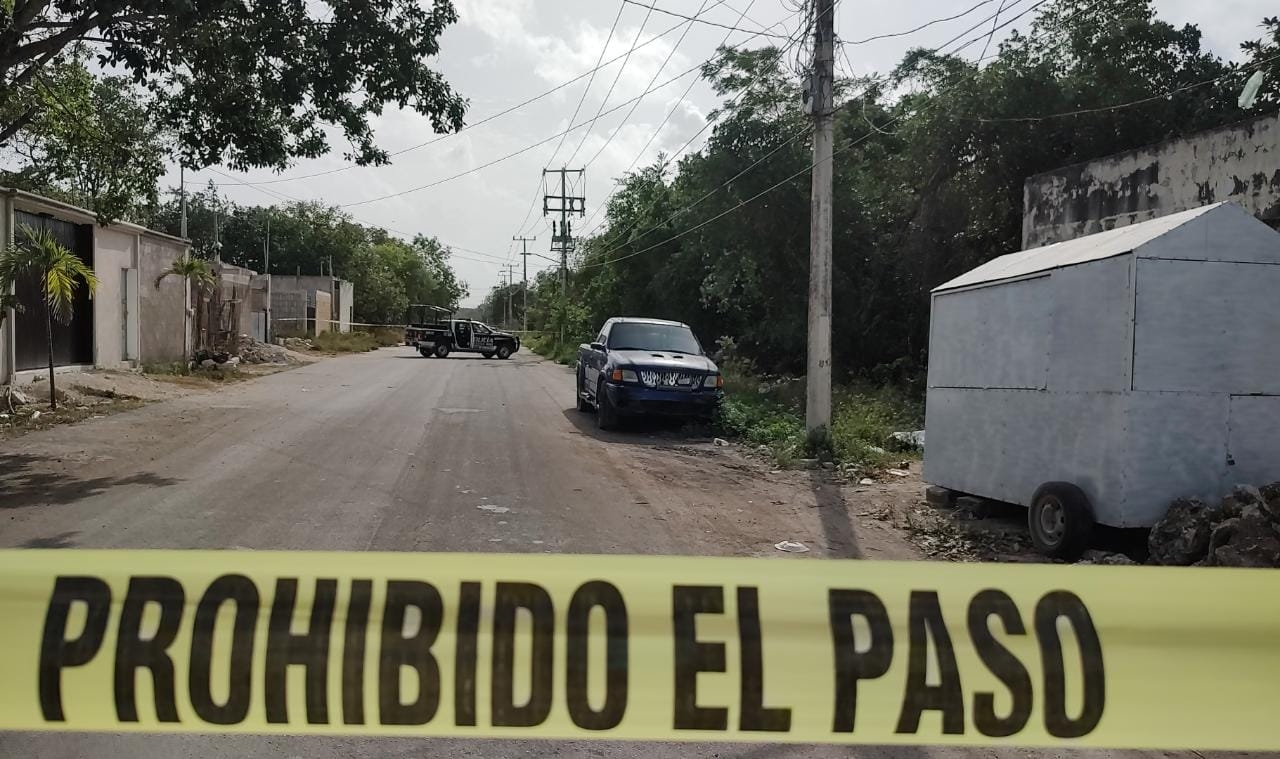 Abandonan cadáver maniatado de una persona en la Región 225 de Cancún