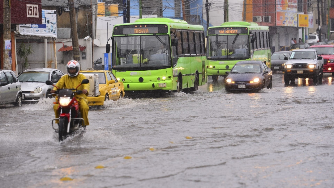 En Campeche, Guerrero, Quintana Roo y Tamaulipas, se esperan lluvias fuertes acompañadas de descargas eléctricas y caída de granizo