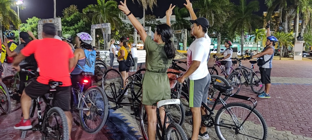 Ciclistas denuncian imprudencias policiacas en Playa del Carmen