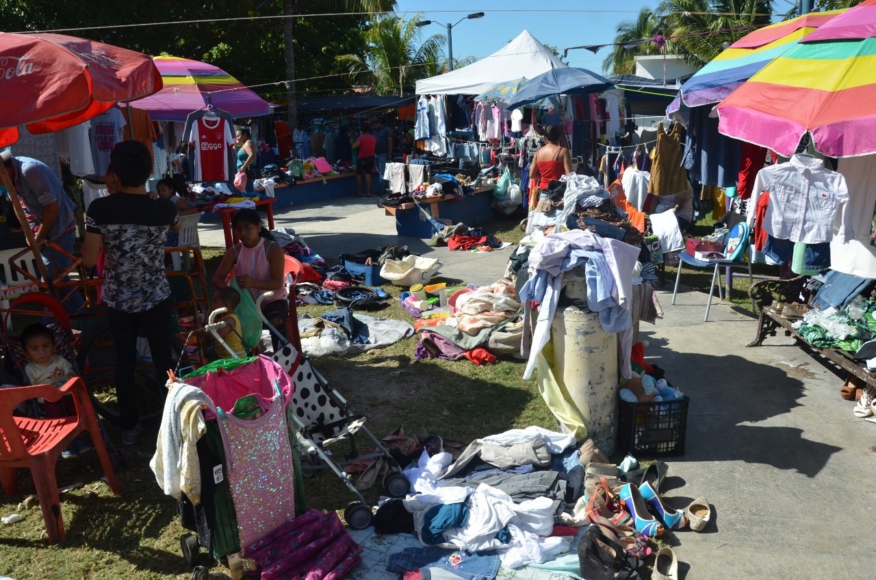 Mafia impide al Ayuntamiento de Ciudad del Carmen ordenar tianguis de El Chechén