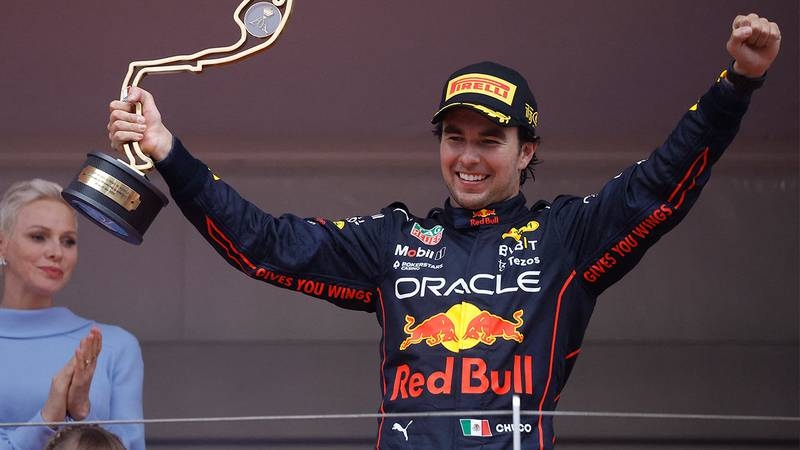 El anuncio ocurre días después de que el piloto mexicano triunfara en la F1
