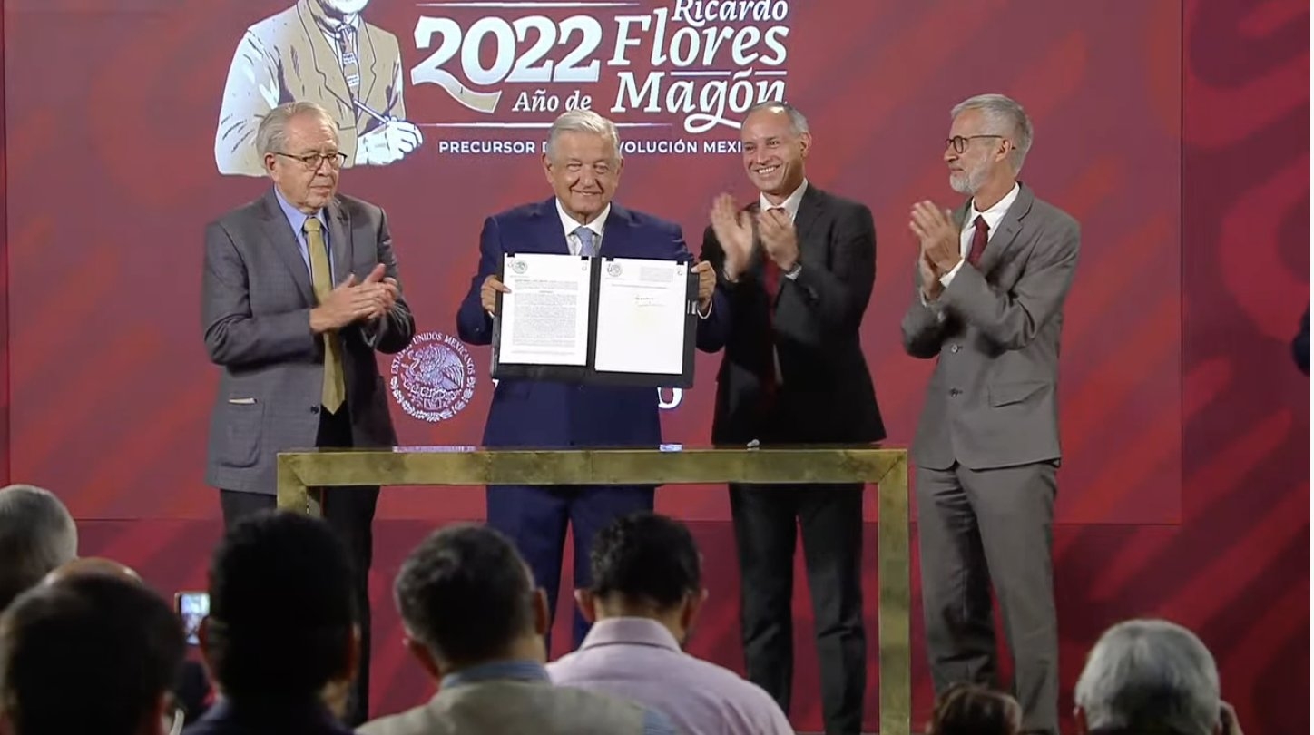 AMLO ratificó el decreto durante el Día Mundial sin Tabaco después de haber sido galardonado.